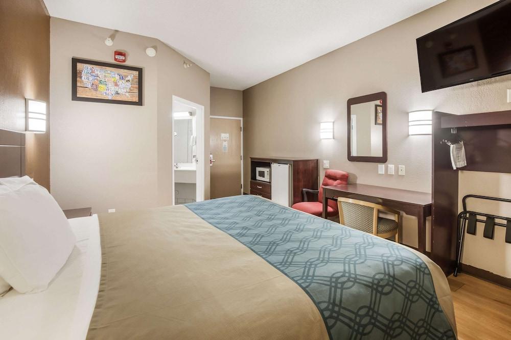 Econo Lodge Morristown West photo 15