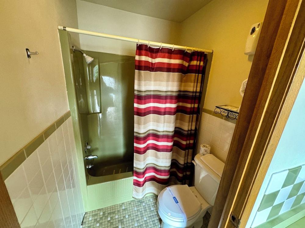 Napps Motel photo 18