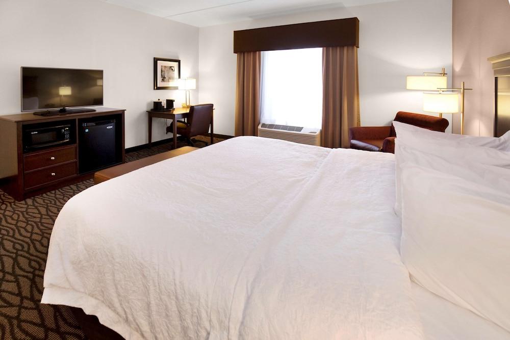 Hampton Inn Butler photo 35