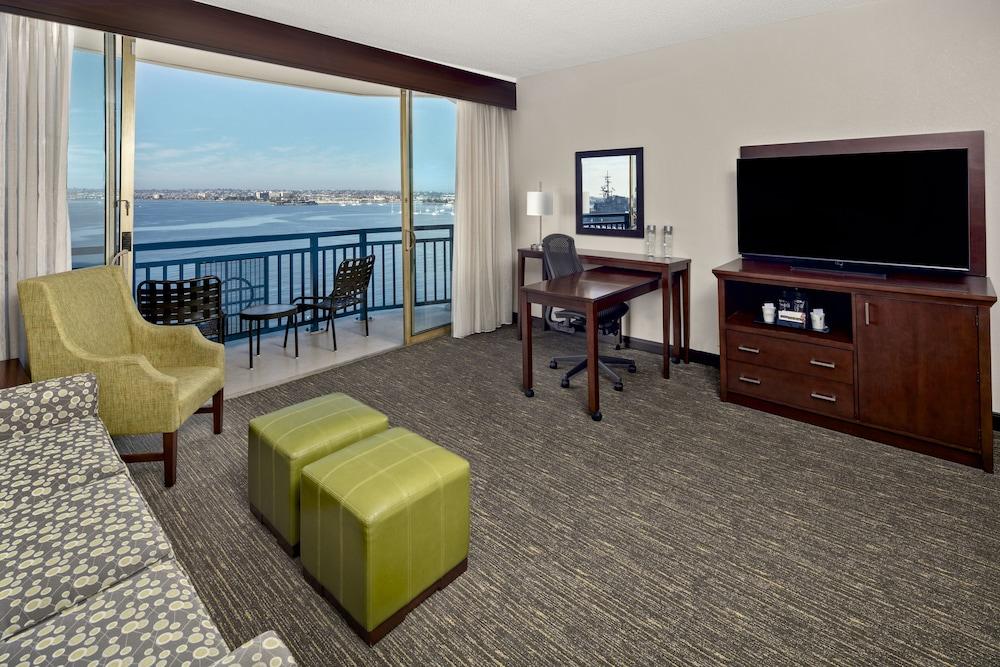 Wyndham San Diego Bayside photo 6