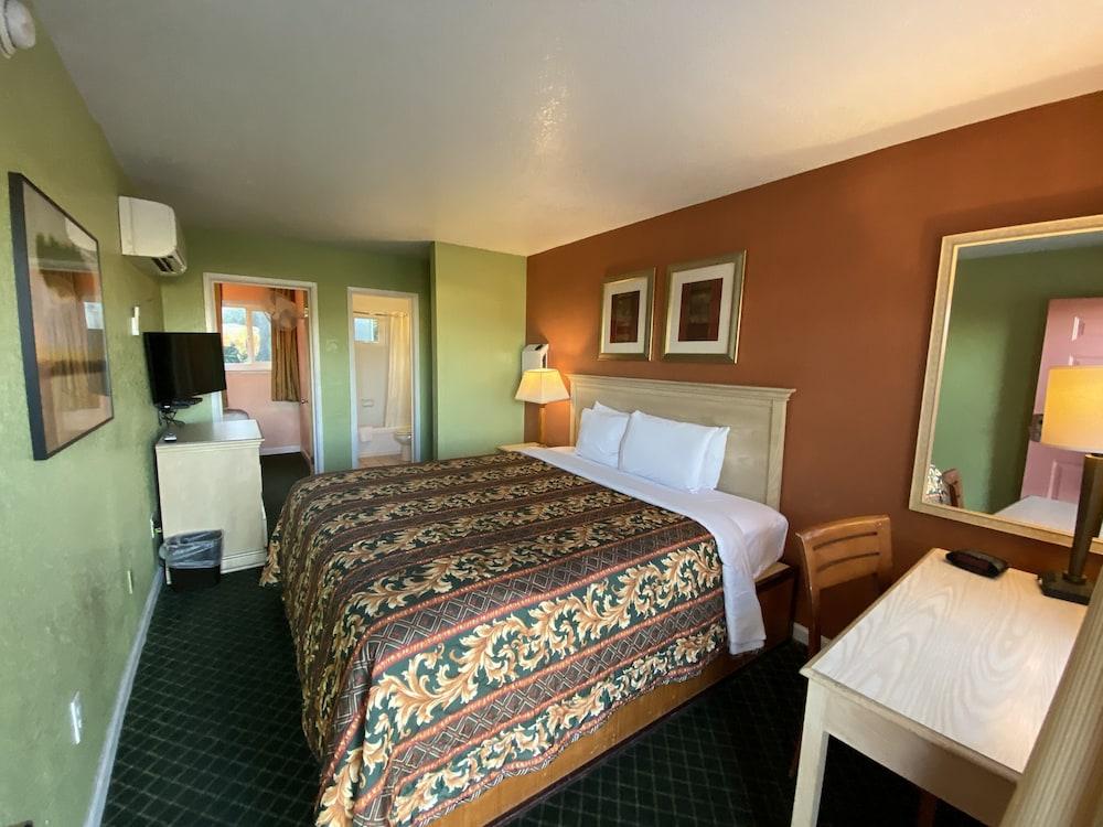 Fireside Inn Santa Cruz photo 33