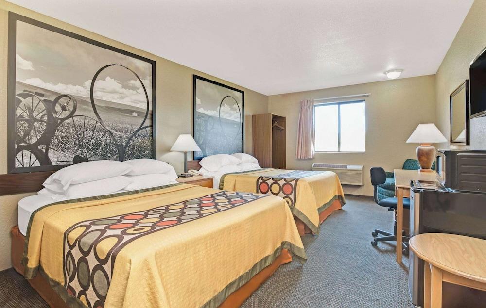 Super 8 by Wyndham Spokane/West photo 19