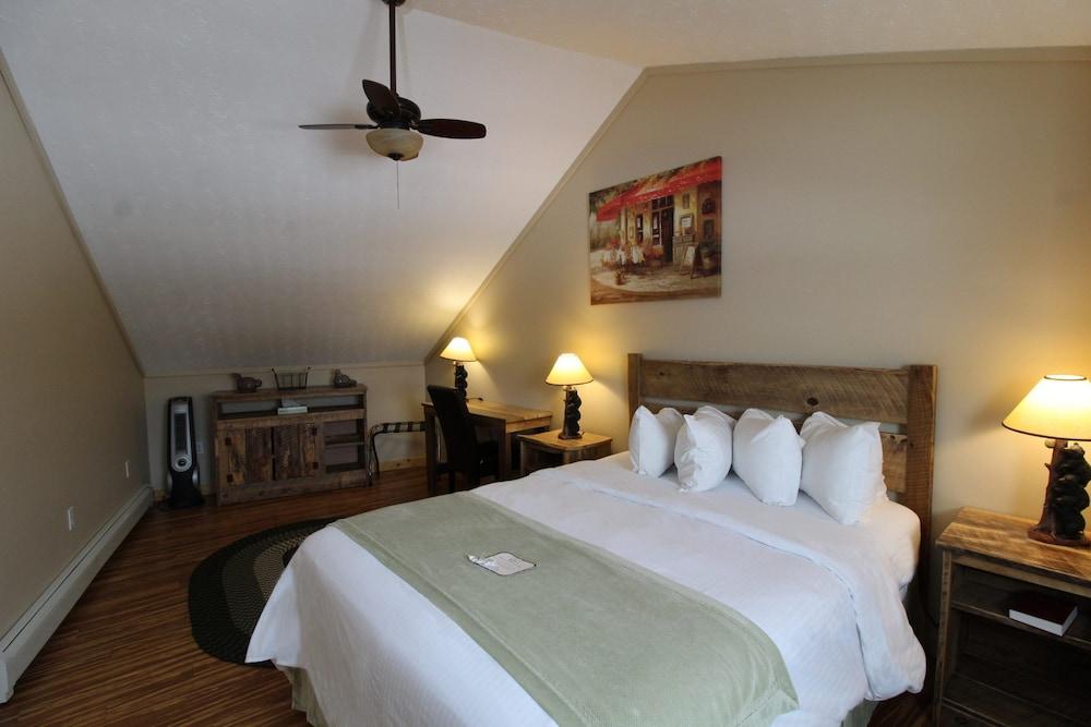 LakeFront Lodge photo 36