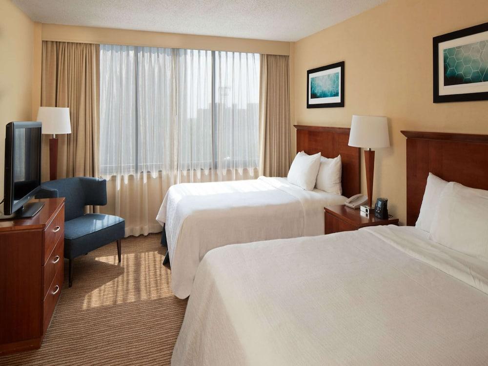 Embassy Suites Hotel Winston-Salem photo 12
