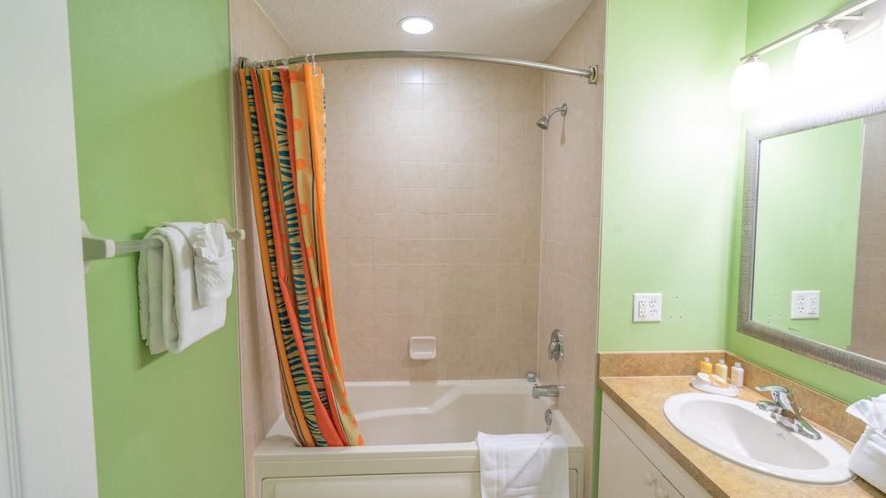 Barefoot Suites photo 69