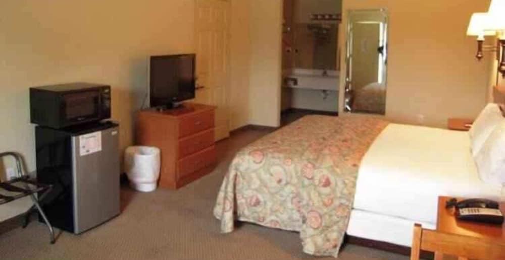 City Heart Inn & Suites photo 19