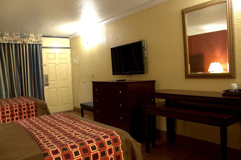 Polynesian Inn photo 17