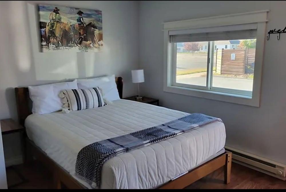 Angler Village Inn photo 3