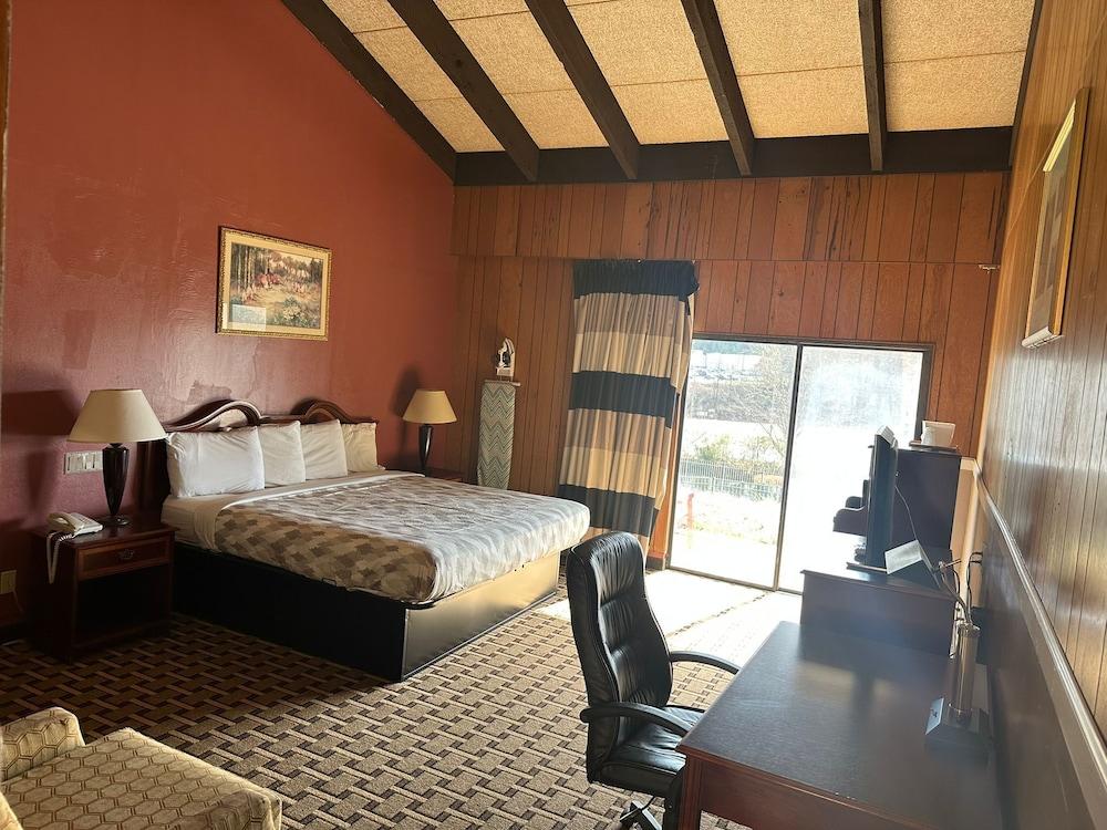 Americas Best Value Inn Franklin photo 23