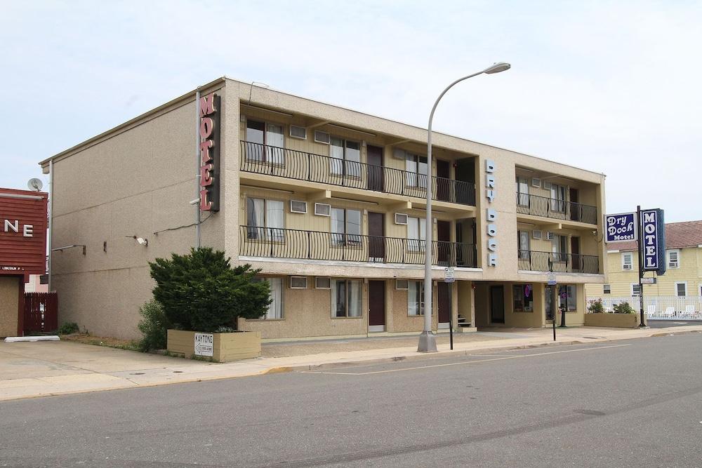Dry Dock Motel photo 33