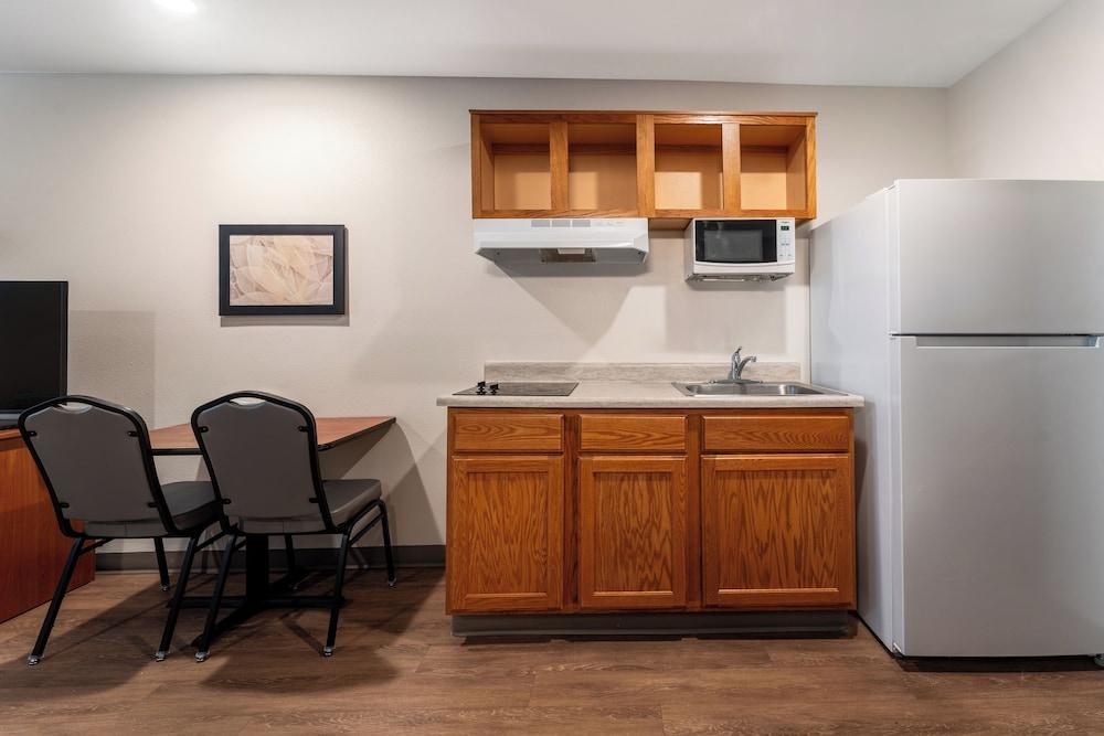 WoodSpring Suites Macon North I-75 photo 13
