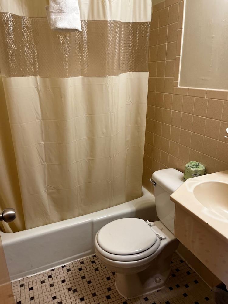 Condor Motel photo 44