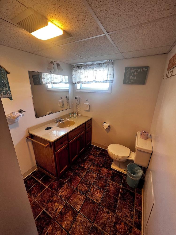 Green Dolphin Motel photo 63