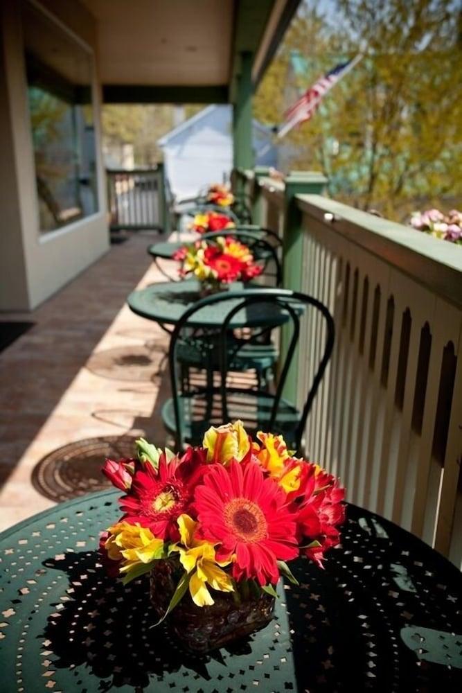 Lambertville House photo 38