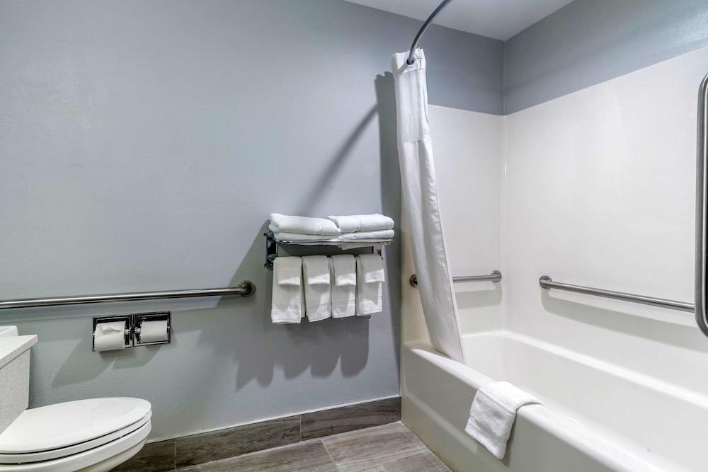 Quality Inn Danville photo 45