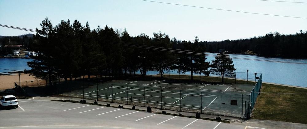 Clark's Beach Motel photo 8
