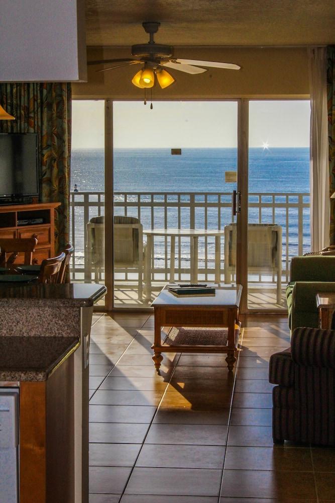 Discovery Beach Resort photo 1