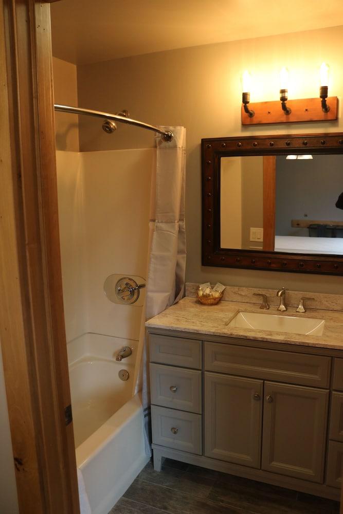 Columbine Inn photo 63
