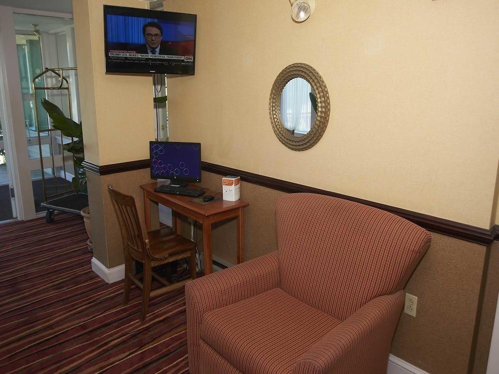 Quality Inn Bourne - Cape Cod photo 18