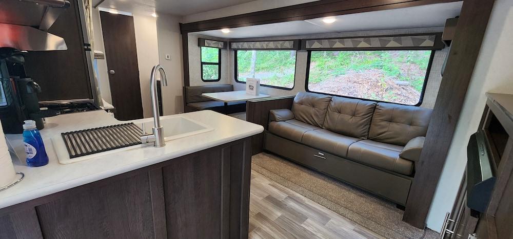Emberglow Outdoor Resort photo 76