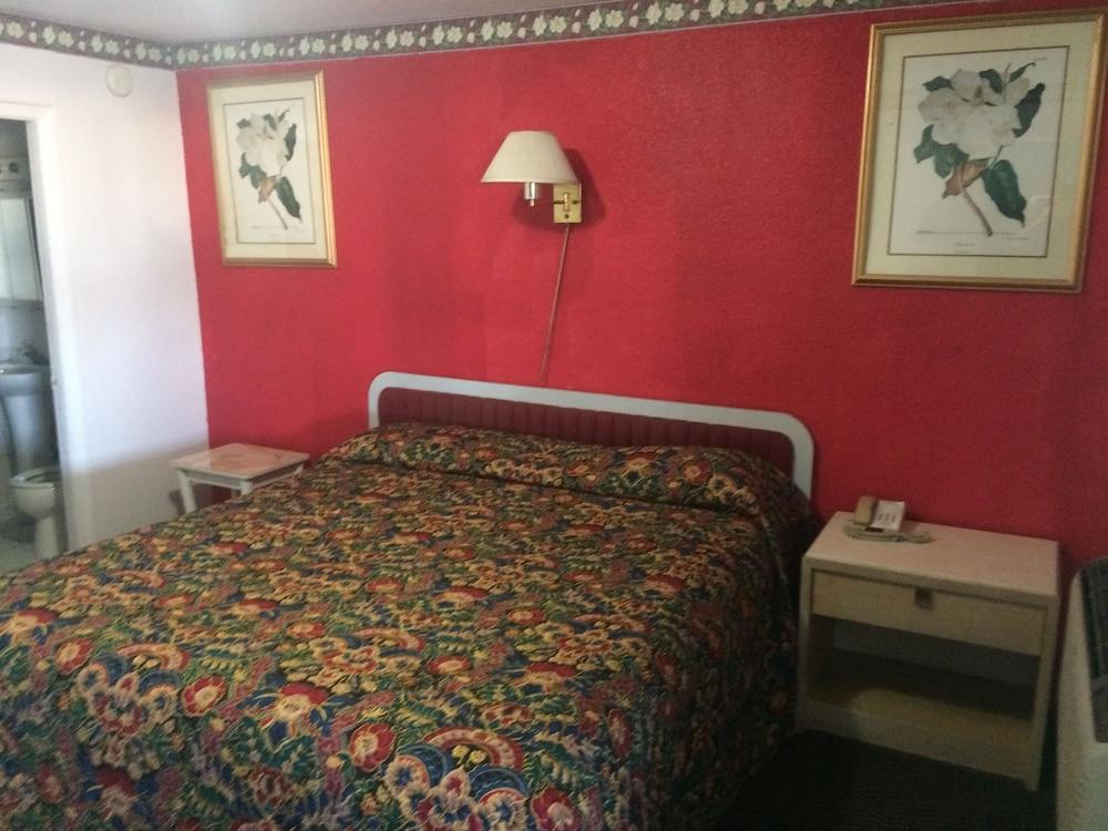 Buckeye Motor Hotel photo 2