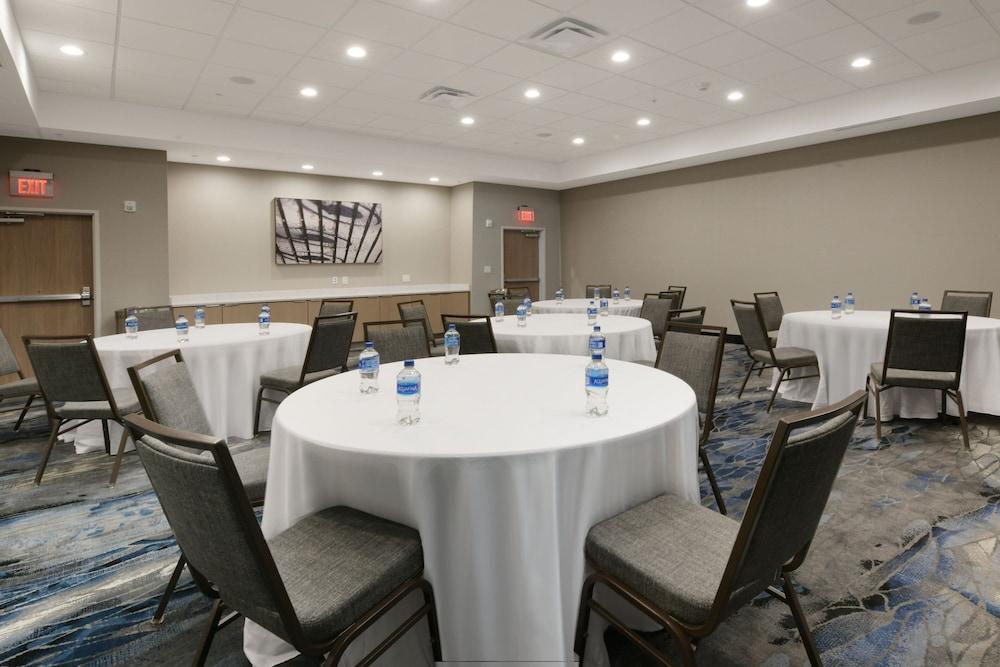 Fairfield Inn and Suites Dallas East photo 16