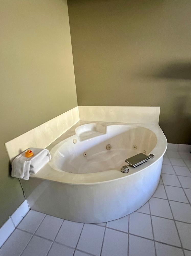 Country Inn Walker photo 16