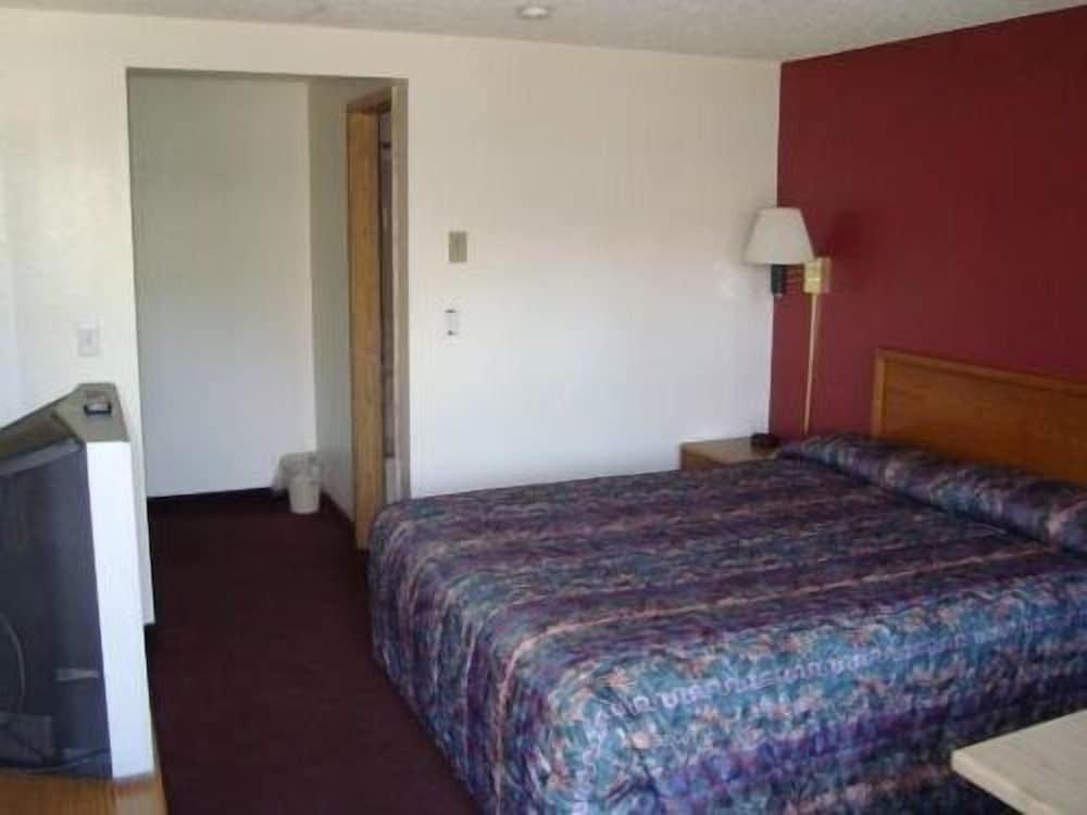 Willow Springs Motel photo 6