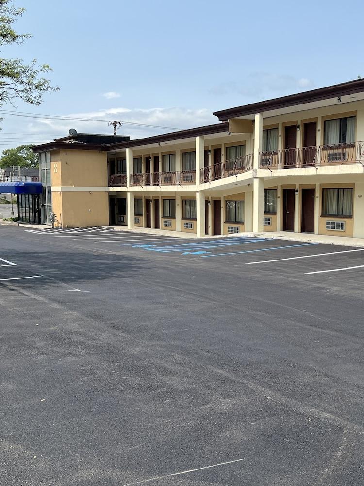 Executive Inn photo 14