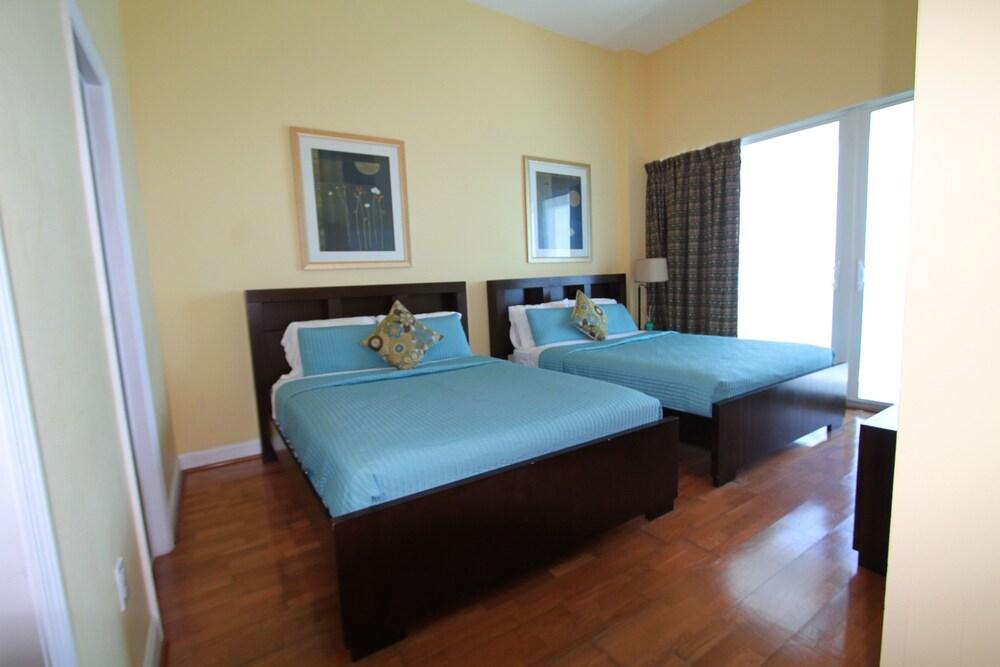 Soleil Apartments at Castle Beach Club photo 22