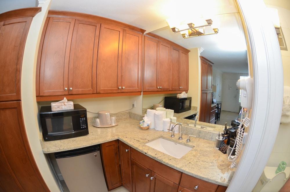 Gulfcoast Inn Naples photo 15