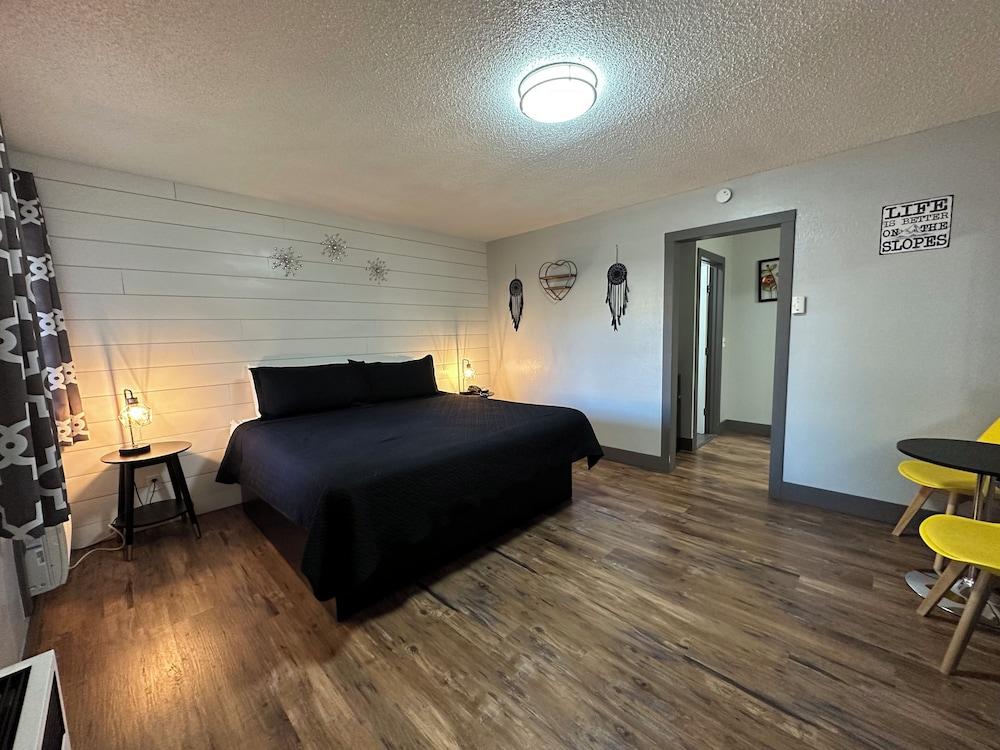 Lake Ridge Hotel photo 13