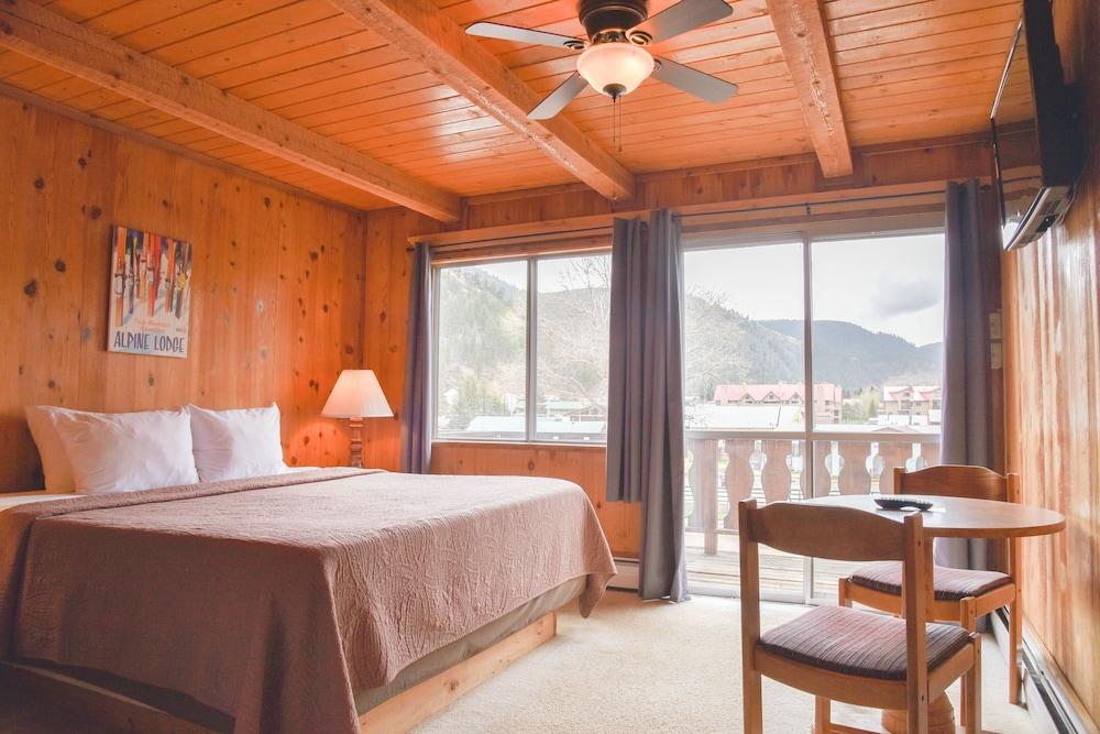 Alpine Lodge photo 9