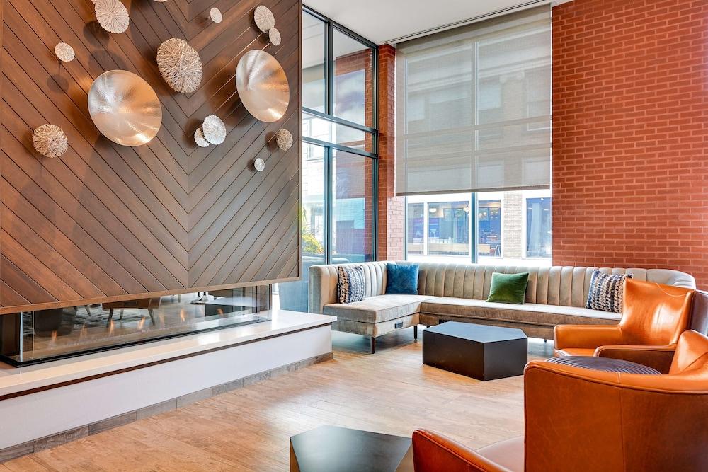 Hampton Inn Salem Boston photo 4