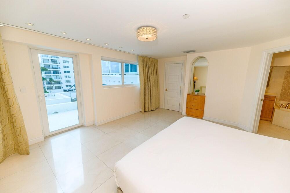 SeaStays Apartments photo 77