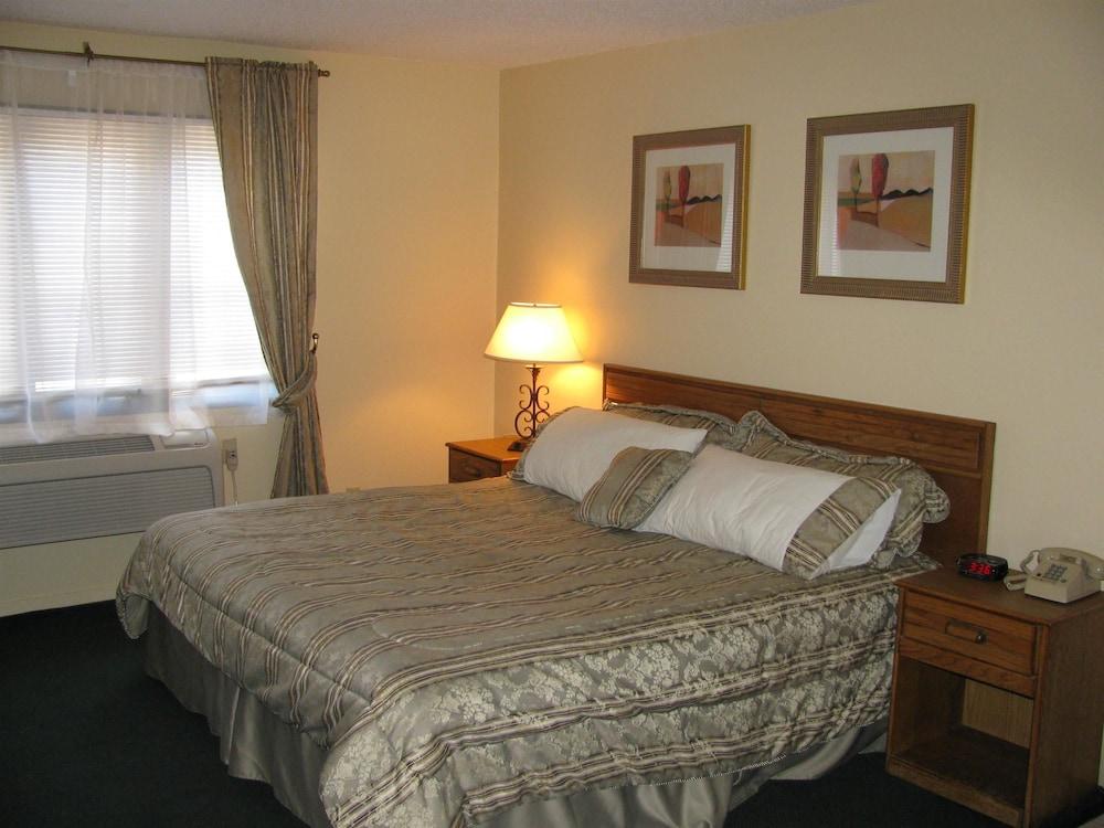 Americas Inn photo 4
