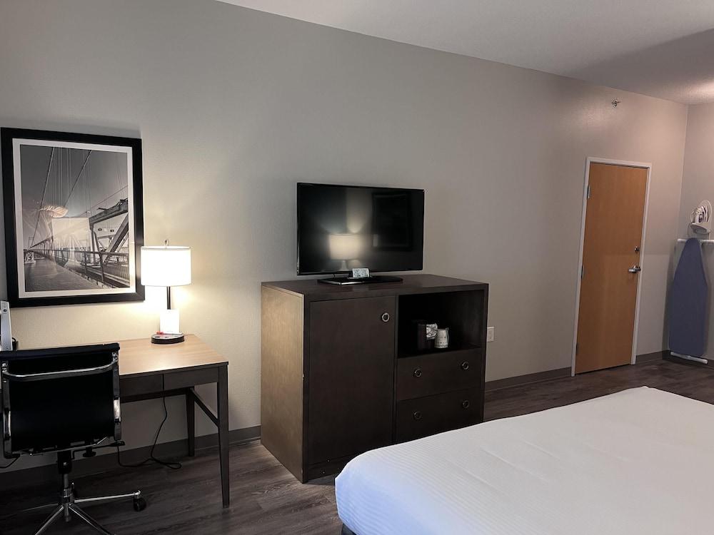 SureStay Plus Hotel by Best Western Highland Poughkeepsie photo 12