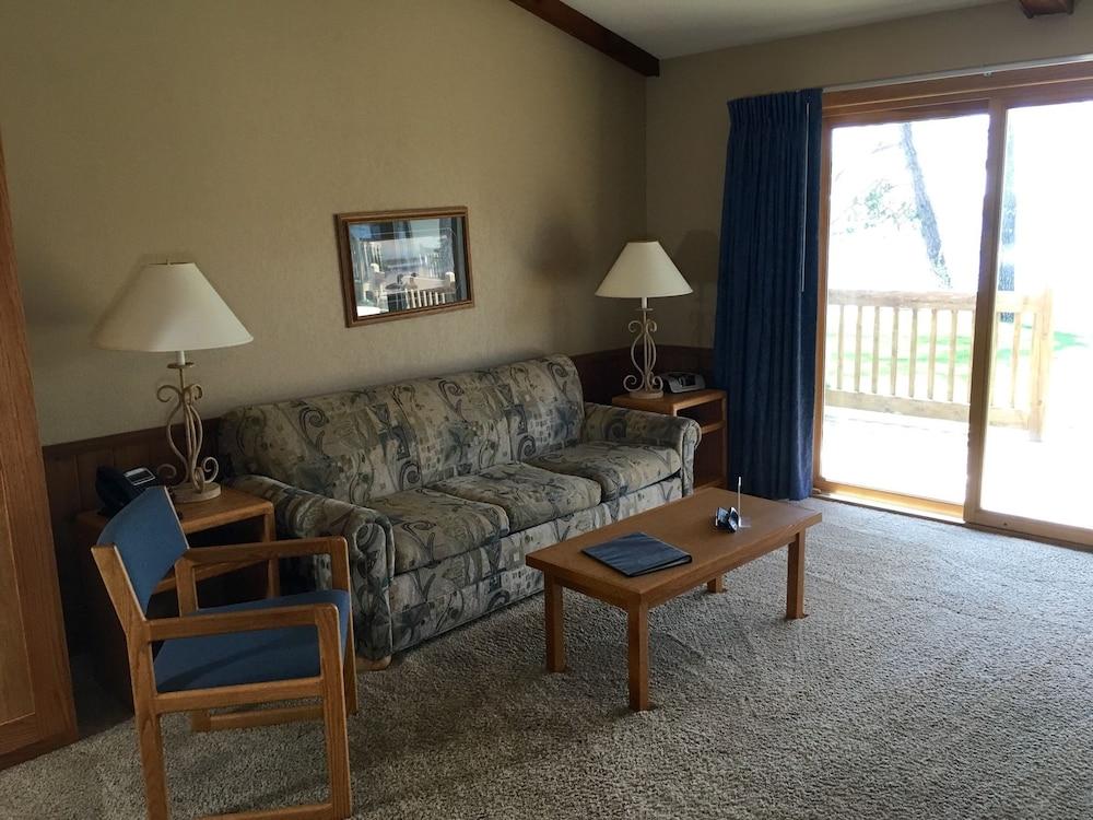 Kavanaugh's Sylvan Lake Resort photo 10