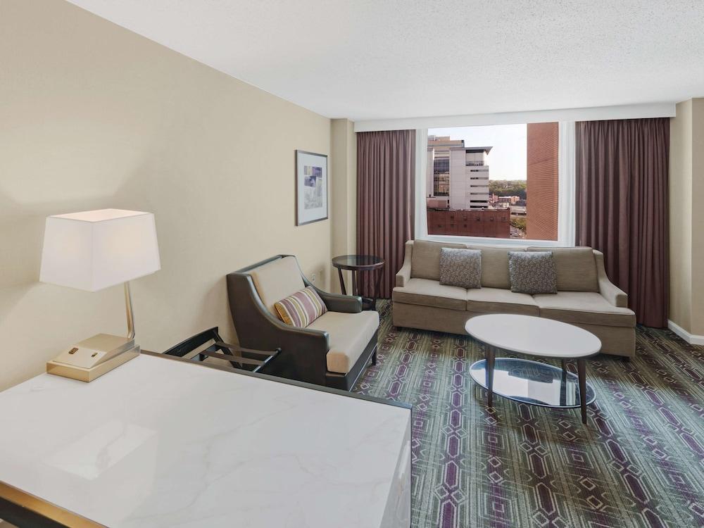 Hilton Harrisburg photo 26