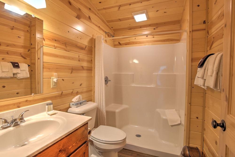 Cricket Hill Lodge & Cabins photo 18
