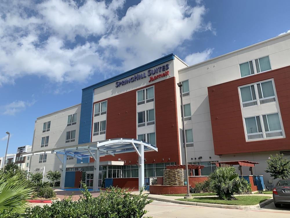 SpringHill Suites Houston Baytown photo 37