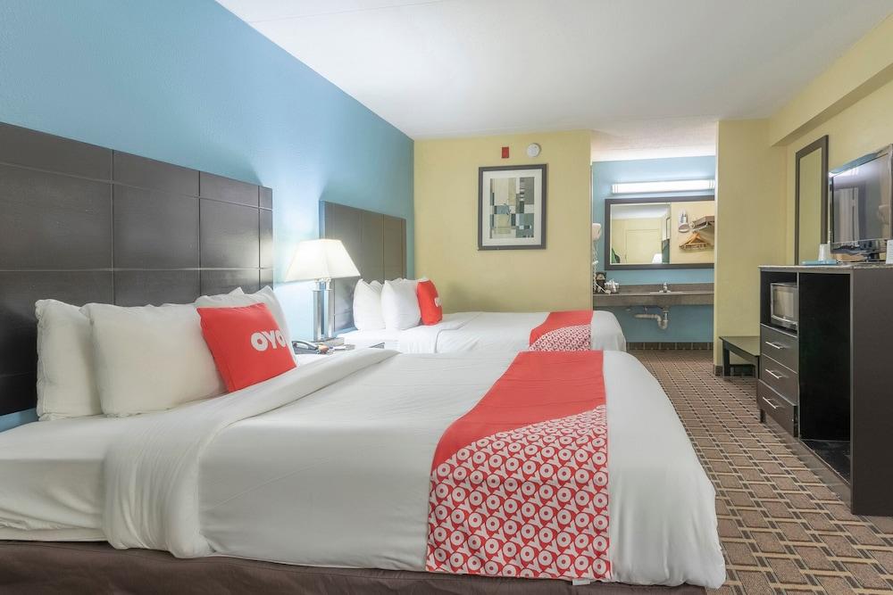 OYO Hotel Knoxville TN Cedar Bluff I-40 photo 26
