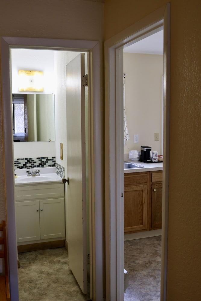 Rocky Mountain Lodge photo 18