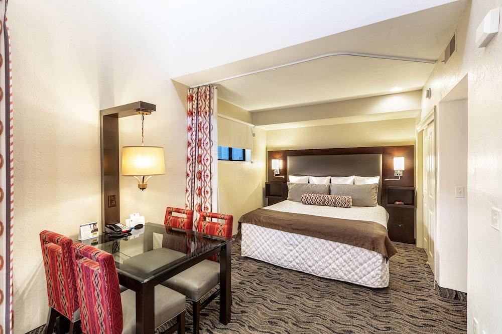 Scottsdale Camelback Resort photo 5
