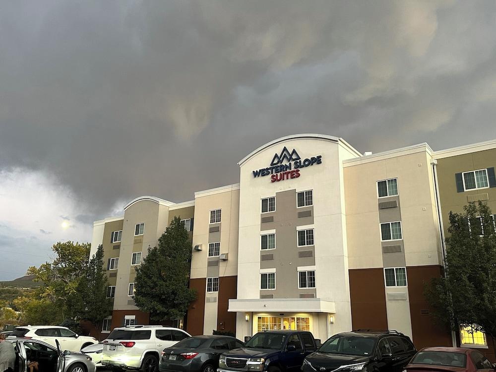 Western Slope suites photo 1