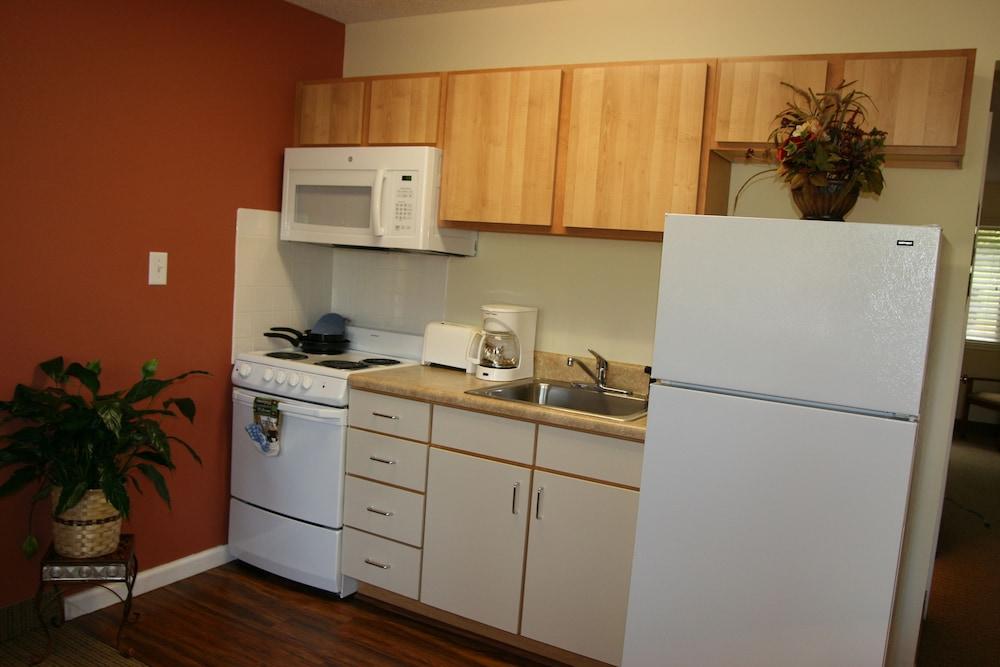 Affordable Suites Fredericksburg photo 25