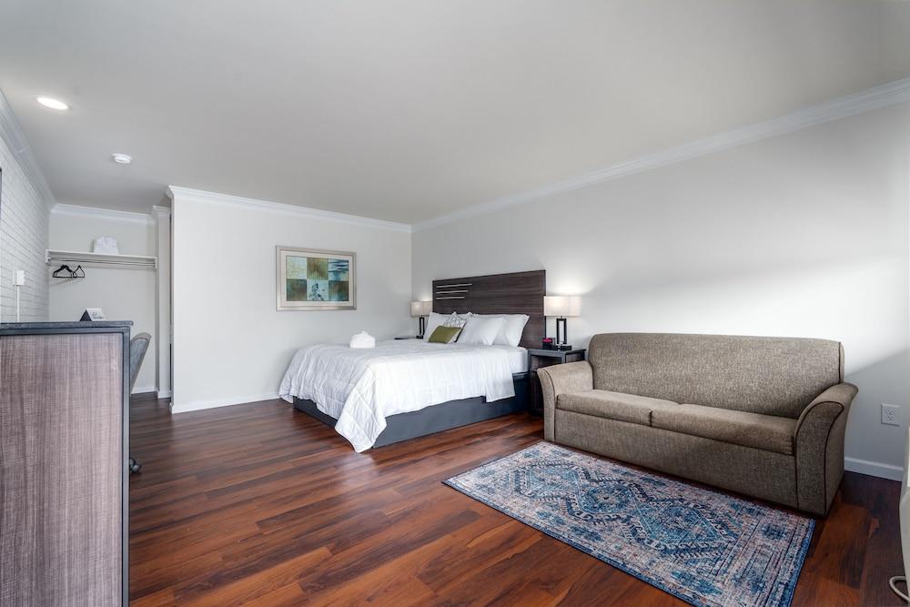 Crewe Boutique Inn photo 17