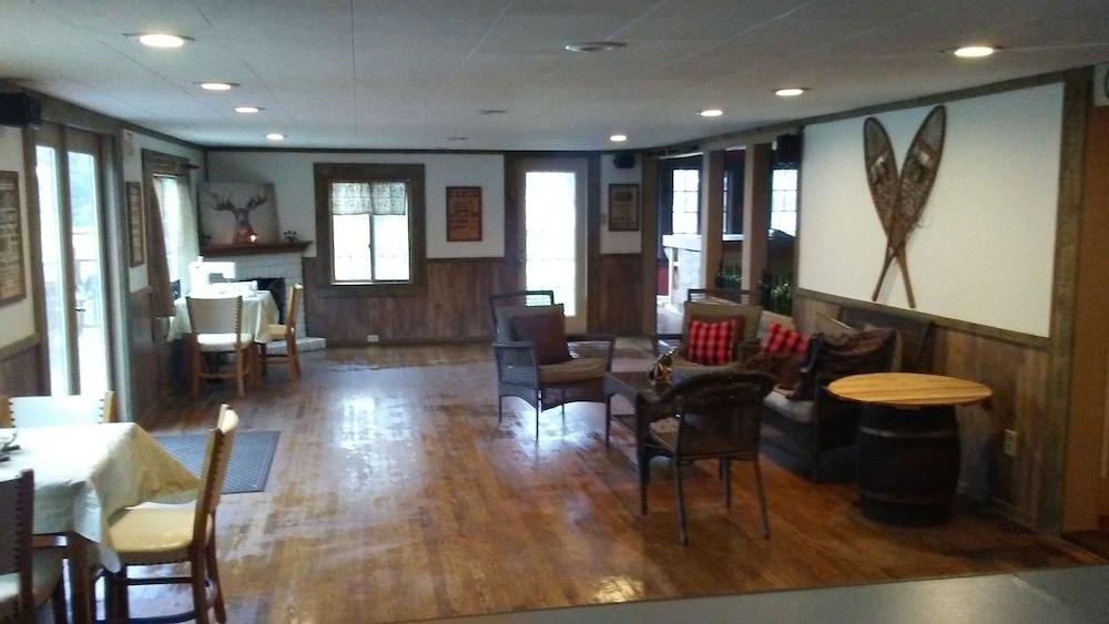 The Cabins at Autumn Mountain Winery photo 10