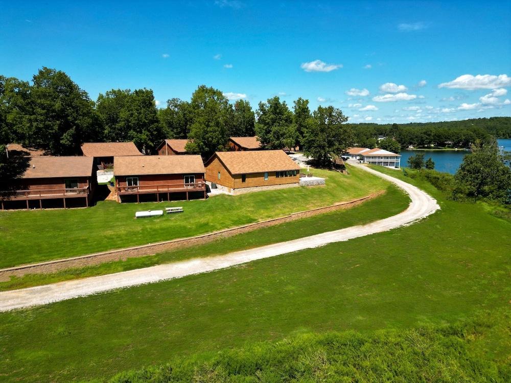 Crown Point Resort photo 42