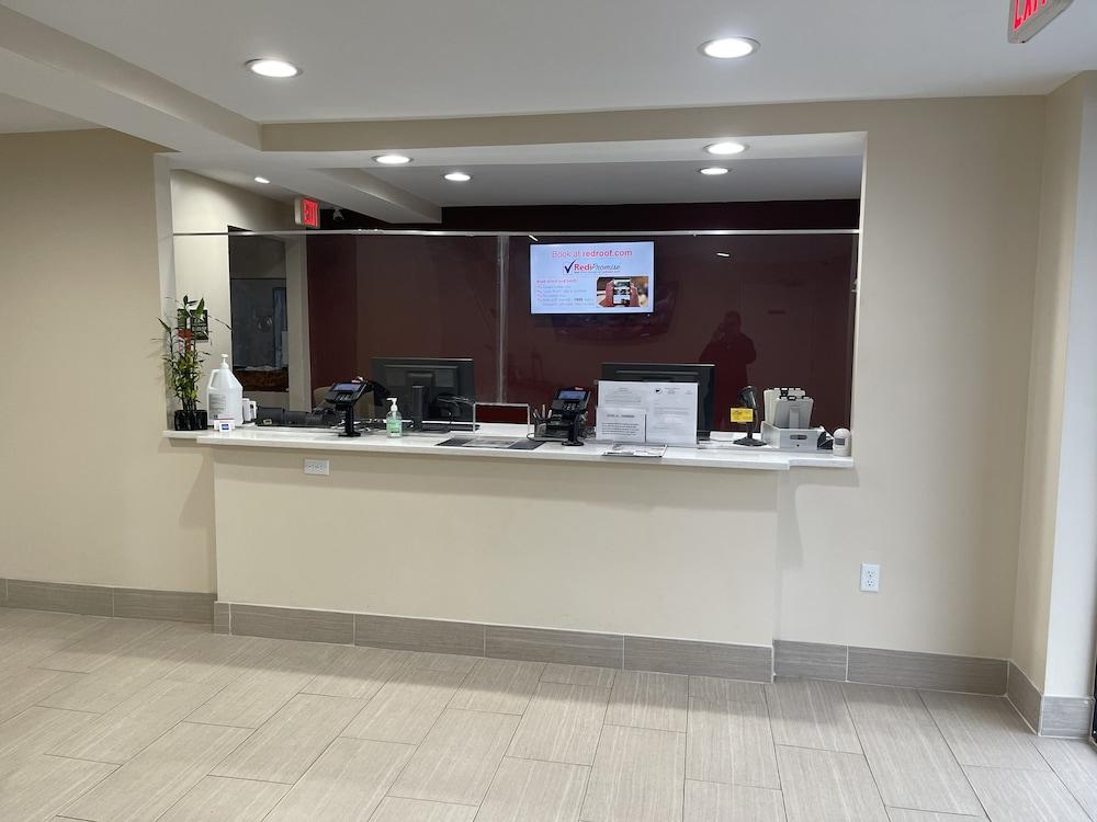Red Roof Inn Cullman photo 10